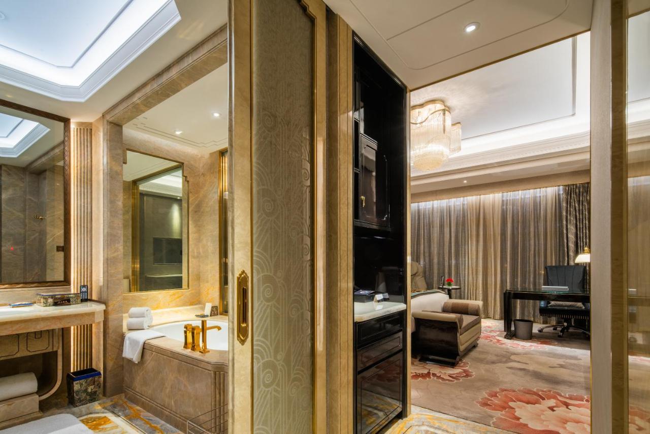 Wanda Reign Chengdu Hotel Kültér fotó